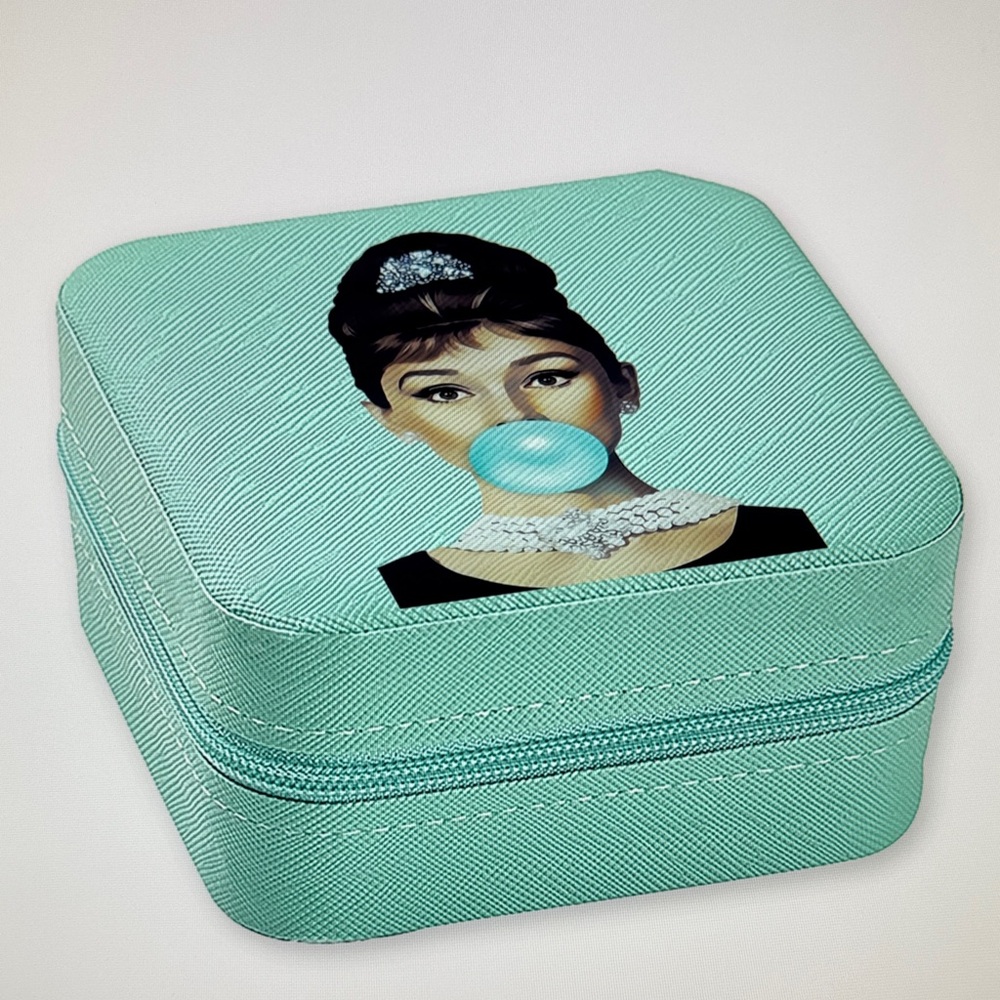 Audrey Hepburn Stylish Tiffany Fashion Blue Small Jewelry Box NWT - Picture 1 of 6
